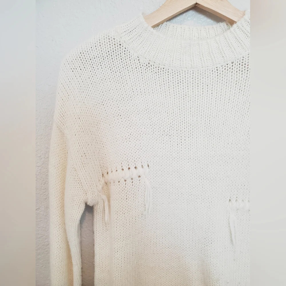Zara Cream Crew Neck Sweater - Picture 2 of 6